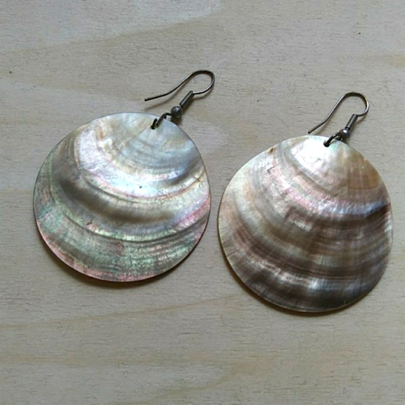 Mother Of Pearl Earrings - Picture 2 of 3